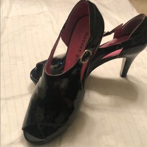 Madden Girl Black Peep toe heels size 8